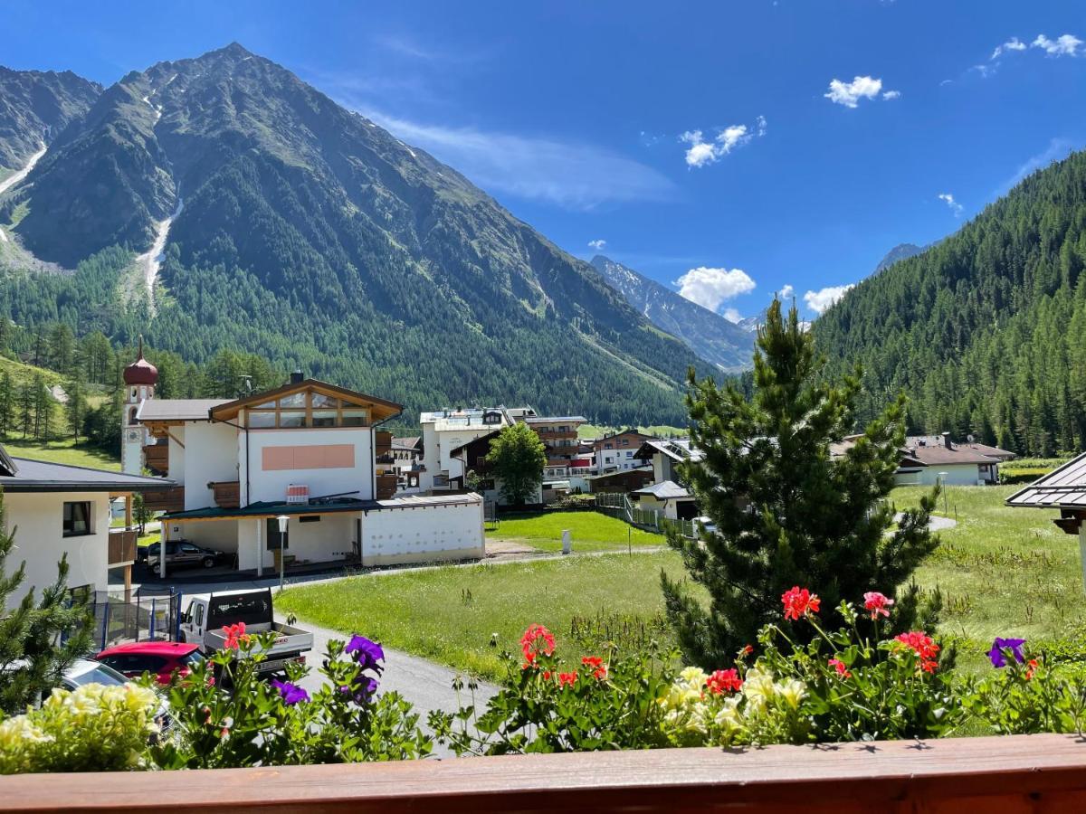 Julach Haus Apartment Längenfeld Exteriör bild